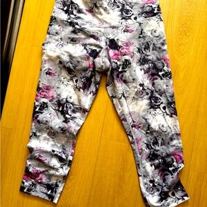 Floral Lululemon wonderunders